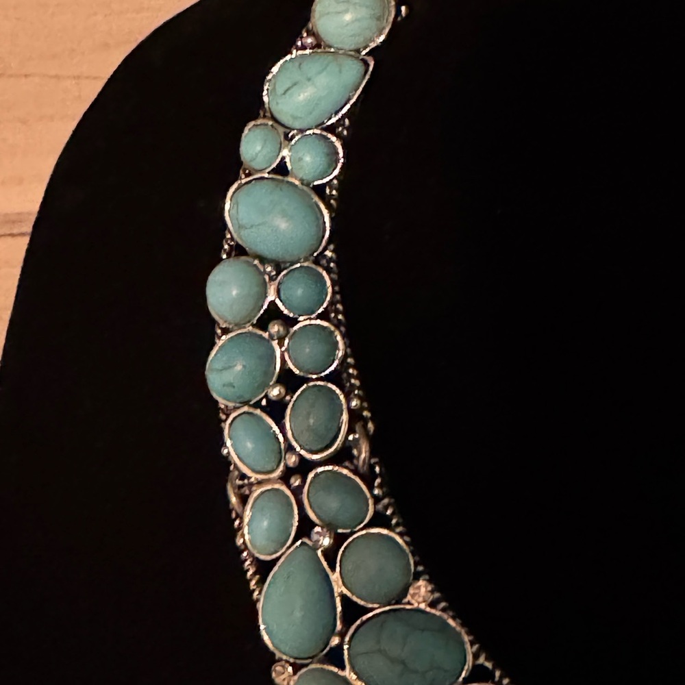 New Lab Created Turquoise Statement Necklace - image 8